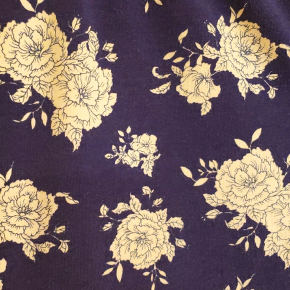 Forever 21 Med Blue/White Floral Leggings - Picture 3 of 4